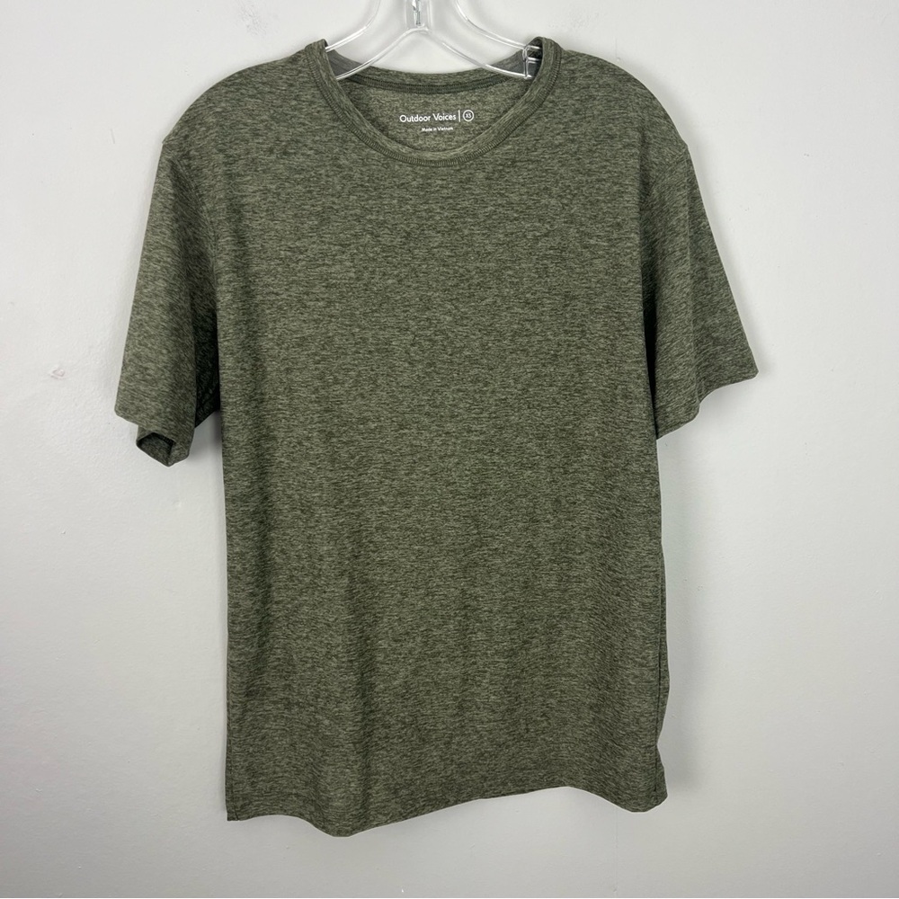 Outdoor Voices Men's Heathered Olive Performance Tee